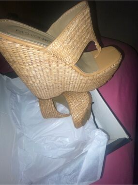 Fashion nova platforms